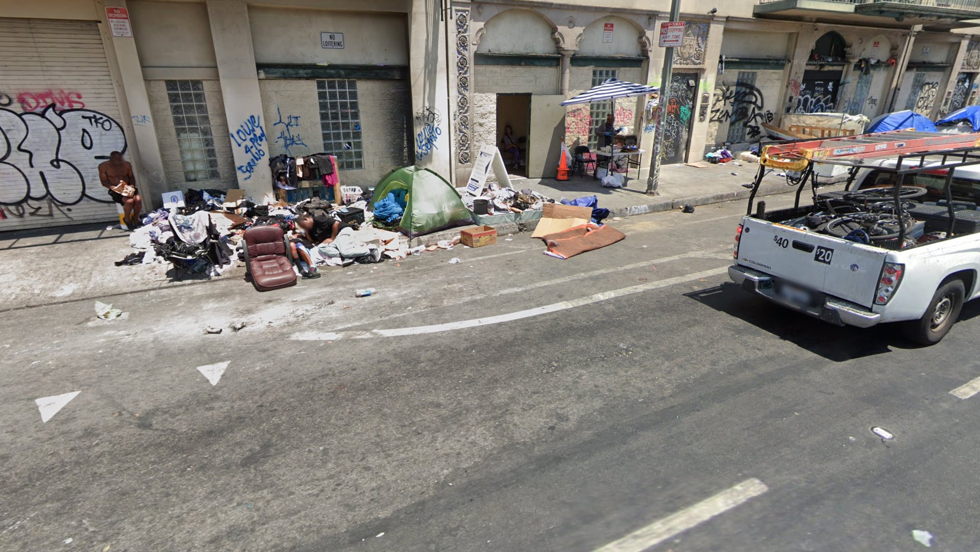 Calle de Skid Row en ruinas